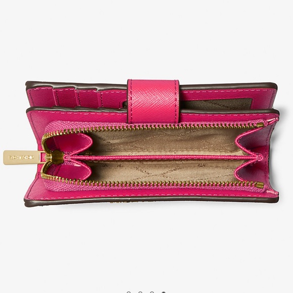 MICHAEL KORS
Medium Crossgrain Leather Wallet
Electric Pink
NWT - Picture 4 of 16